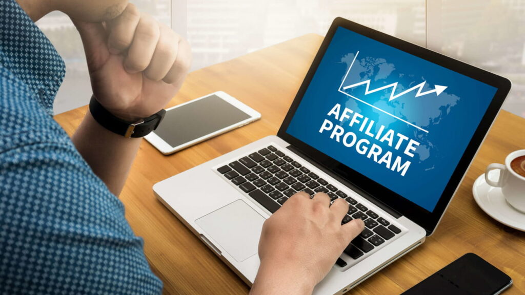 Top 5 Affiliate Programs That Help You Earn Money Passively in 2025